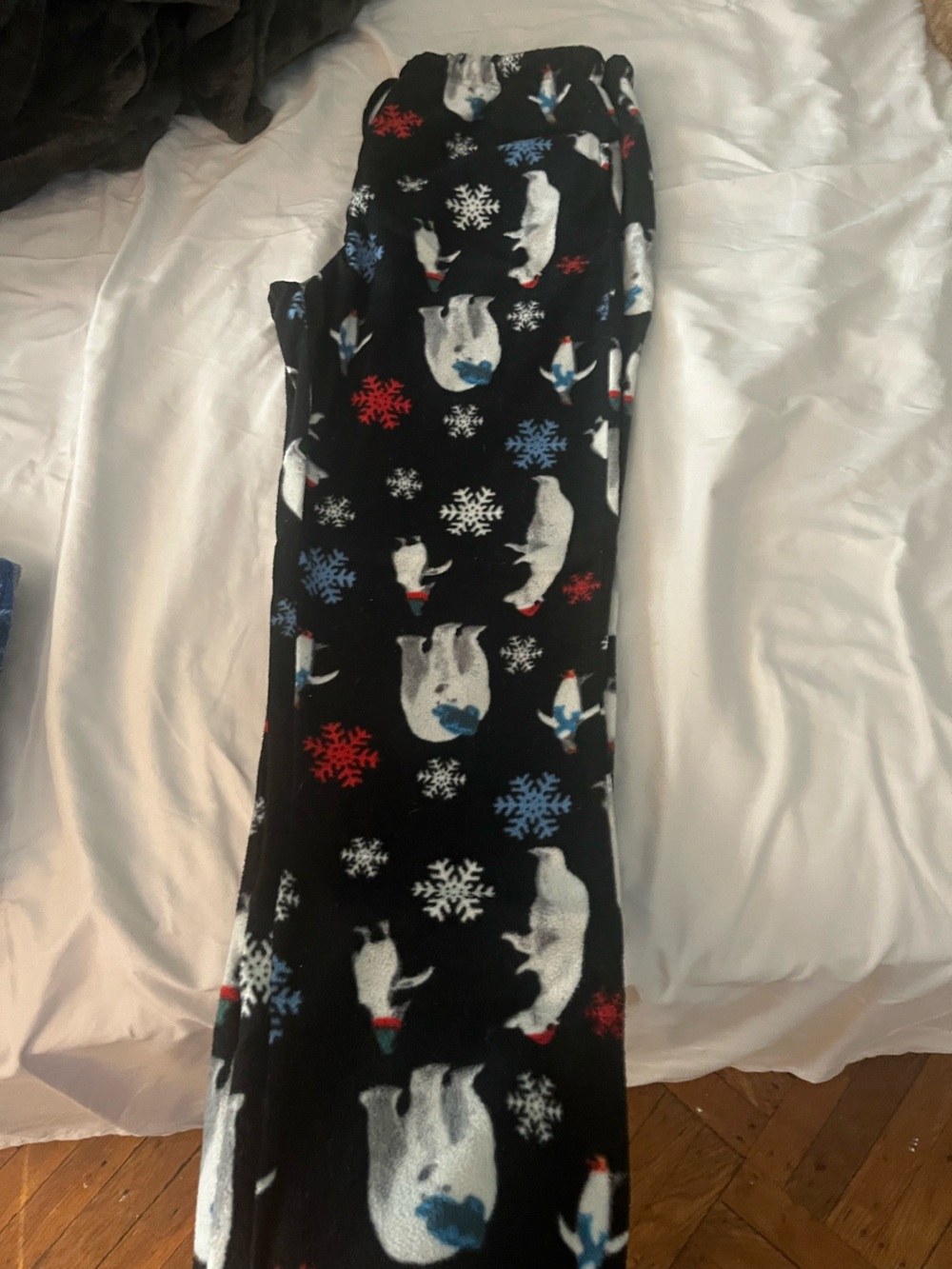 Hollister Kids Black Polar Bear & Snowflake Fleece Scarf